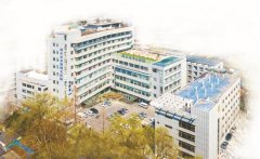 <b>南京市中心医院</b>
